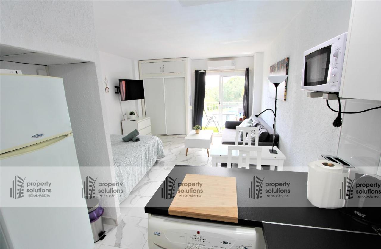127 Jupiter Estudio. Vista Al Jardin Y La Piscina. Benalmádena Kültér fotó