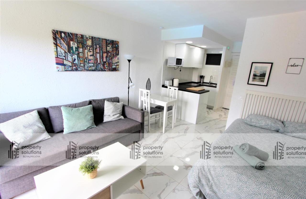 127 Jupiter Estudio. Vista Al Jardin Y La Piscina. Benalmádena Kültér fotó