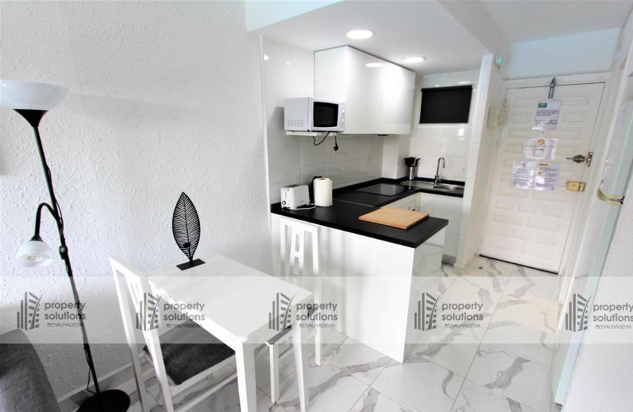 127 Jupiter Estudio. Vista Al Jardin Y La Piscina. Benalmádena Kültér fotó