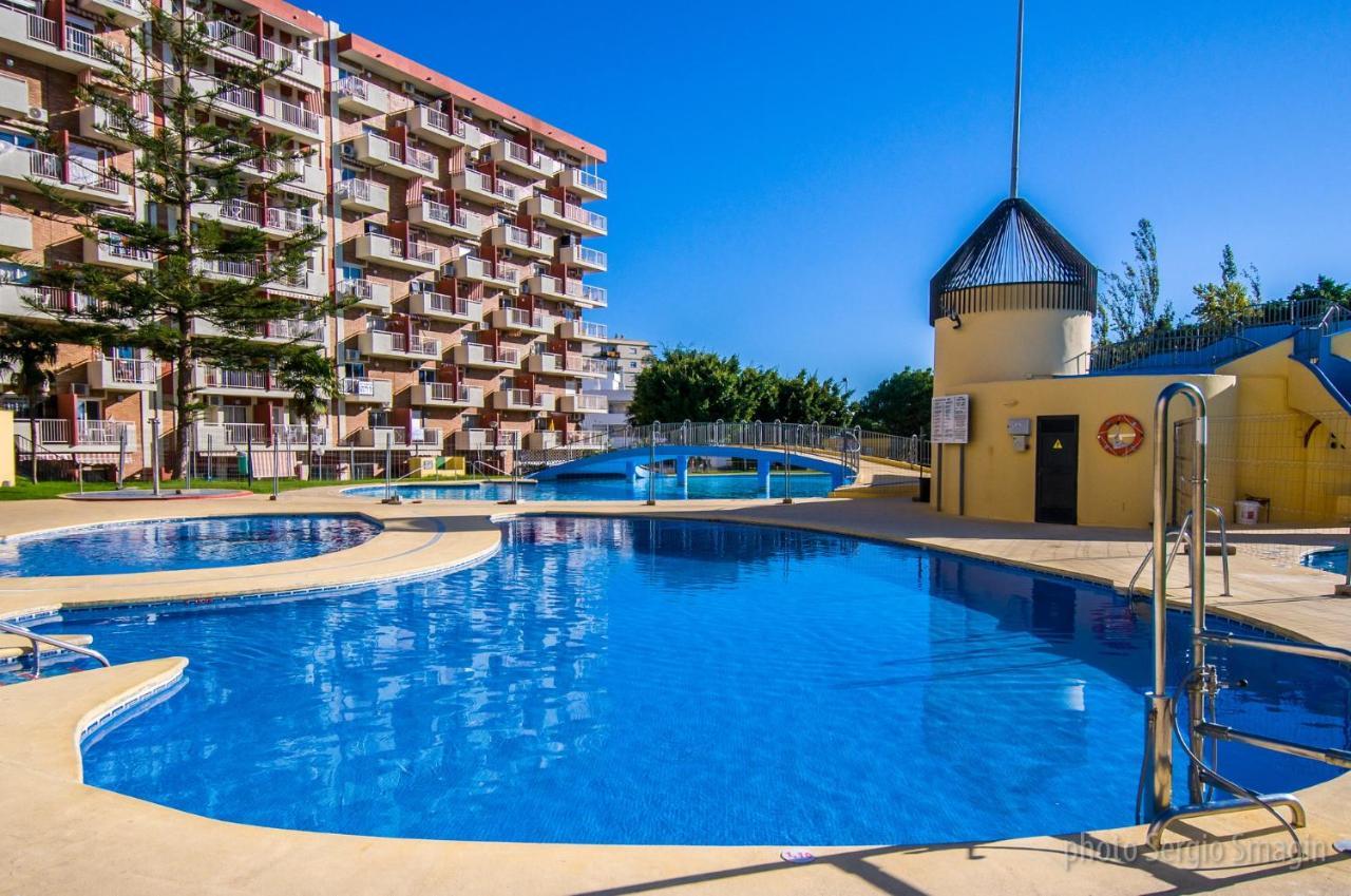 127 Jupiter Estudio. Vista Al Jardin Y La Piscina. Benalmádena Kültér fotó