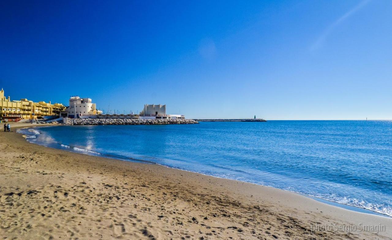 127 Jupiter Estudio. Vista Al Jardin Y La Piscina. Benalmádena Kültér fotó
