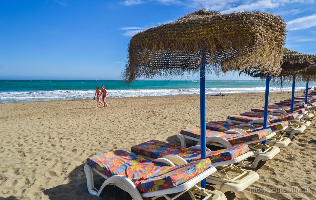 127 Jupiter Estudio. Vista Al Jardin Y La Piscina. Benalmádena Kültér fotó